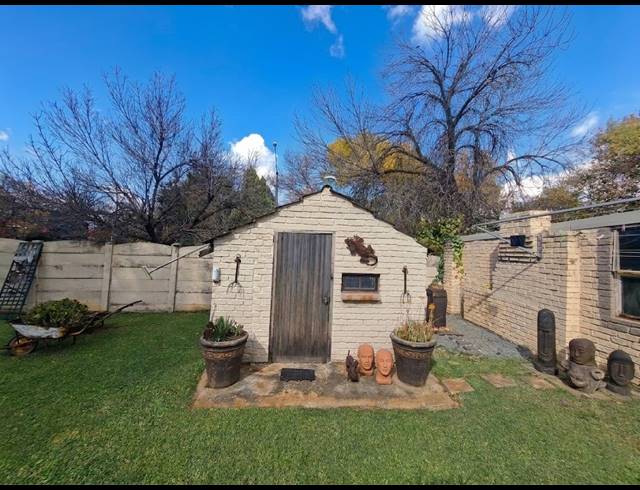 4 BEDROOM HOUSE FOR SALE IN THREE RIVERS
